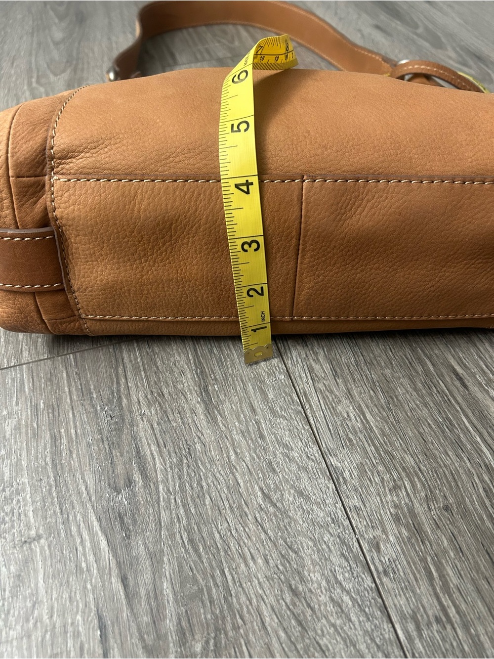 Fossil Tan Leather Shoulder Bag - Picture 10 of 11